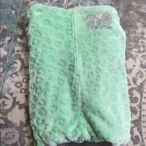 Justice Peace Love and Sleep Onzie (12)